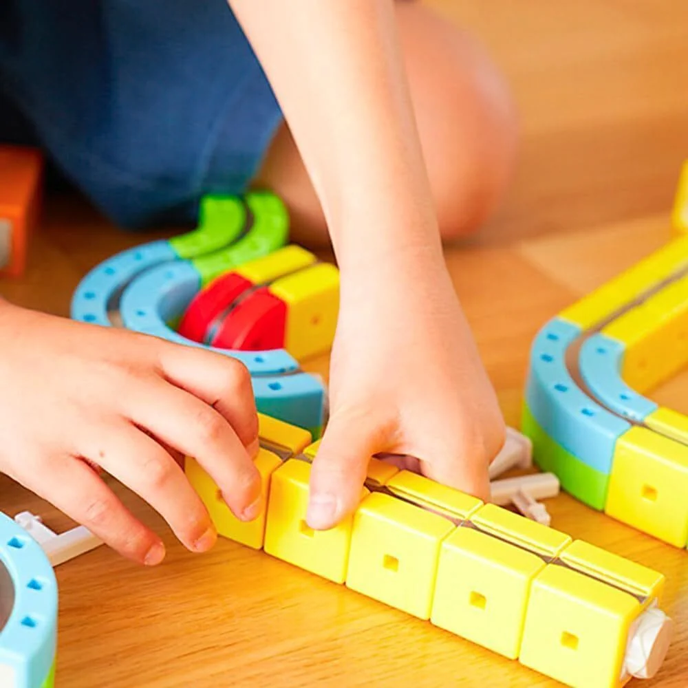 Magnetic Monorail Starter Set - Image 9