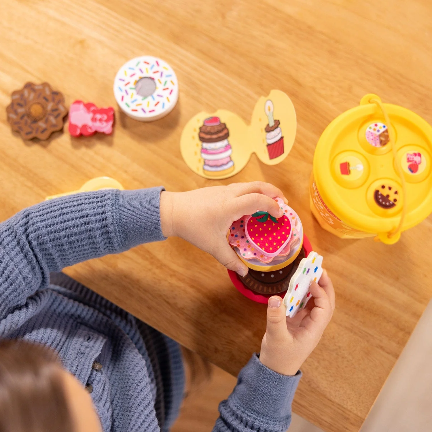 Play-to-Go Cake & Cookies Play Set - Image 4